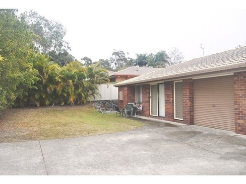 2/189 Musgrave Avenue, LABRADOR QLD 4215