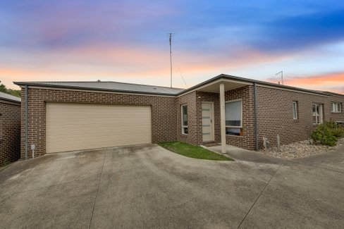 2 19 Bromley Street Thomson 3219