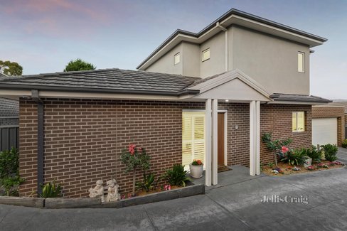 2 19 Pach Road Wantirna South 3152