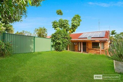 2/197 Central Street, LABRADOR QLD 4215