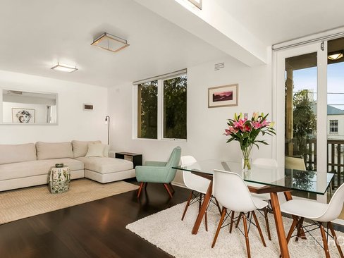 2 199 Montague St  South Melbourne 3205
