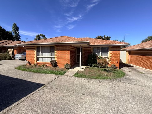 2/199 Yarrowee Street, SEBASTOPOL VIC 3356
