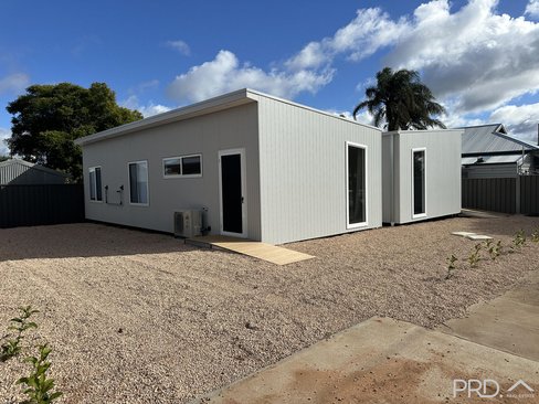 2/1A Elms Street, IRYMPLE VIC 3498