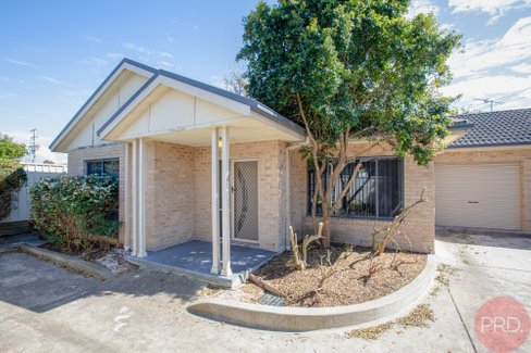 2/1a Lawson Street, EAST MAITLAND NSW 2323