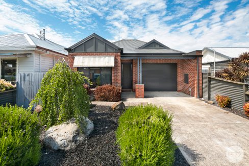 21a Queen Street, SEBASTOPOL VIC 3356