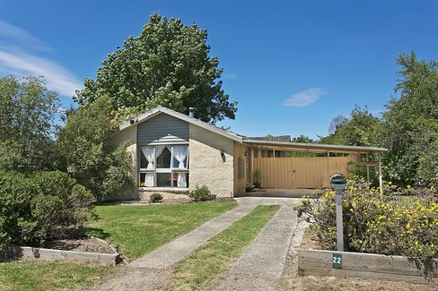 22 Anne Road Woodend 3442