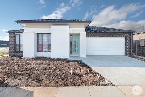 22 Brind Way, LUCAS VIC 3350