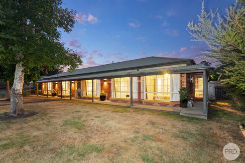 22 Cartledge Avenue, MOUNT CLEAR VIC 3350