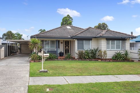 22 Chichester Avenue, TARRO NSW 2322