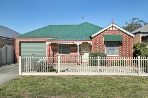 22 Clifton Street, DELACOMBE VIC 3356