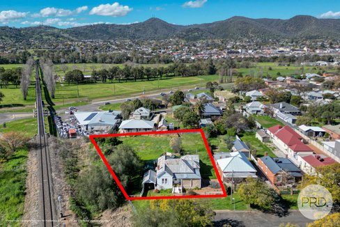 22 Crown Street, TAMWORTH NSW 2340