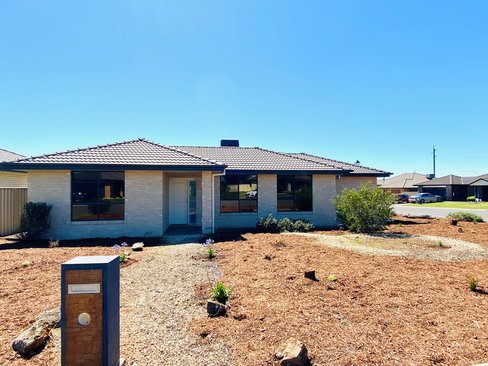 22 Cunningham Street, TAMWORTH