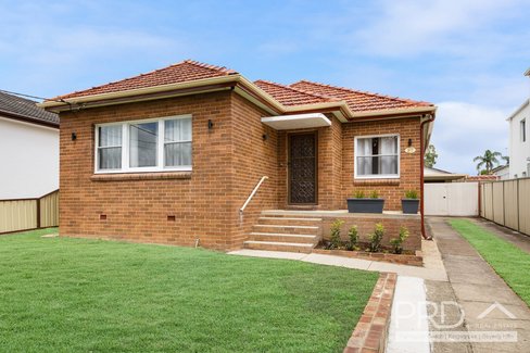 22 Dunkirk Avenue, KINGSGROVE NSW 2208