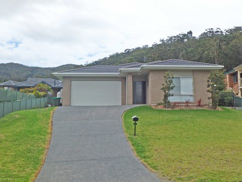 22 Ellerslie Crescent, LAURIETON NSW 2443