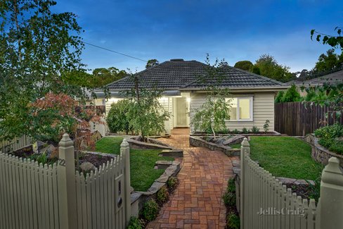 22 Evelyn Road Ringwood North 3134