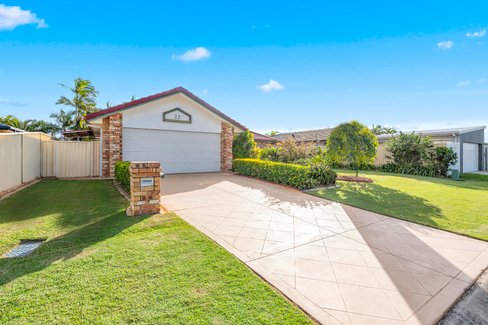 22 Gilchrist Drive, CURRUMBIN WATERS QLD 4223