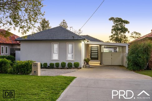 22 Harcourt Avenue, EAST HILLS NSW 2213