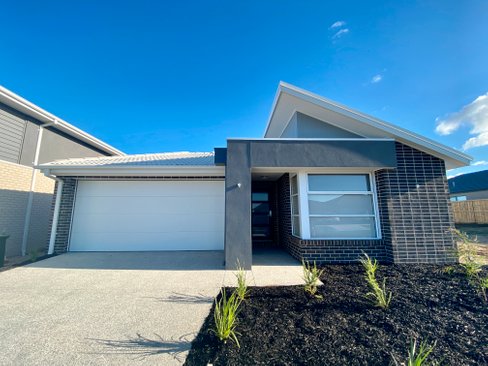 22 Heathcote Street Mount Duneed 3217