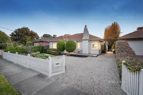 22 Henty Street Murrumbeena 3163
