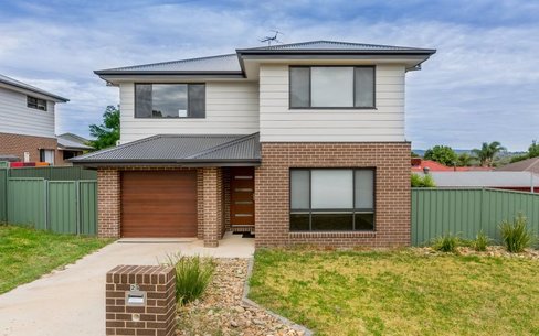 2/2 Honeysuckle Street, THURGOONA NSW 2640