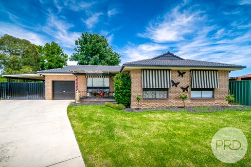 22 Jasmin Crescent, LAKE ALBERT NSW 2650