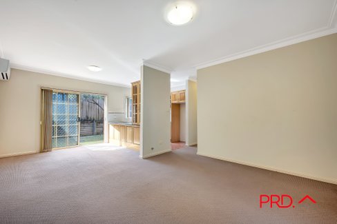 2/2 Lansdowne Street, EASTWOOD NSW 2122