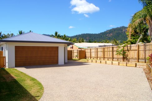 22 Lemau Court, JUBILEE POCKET QLD 4802