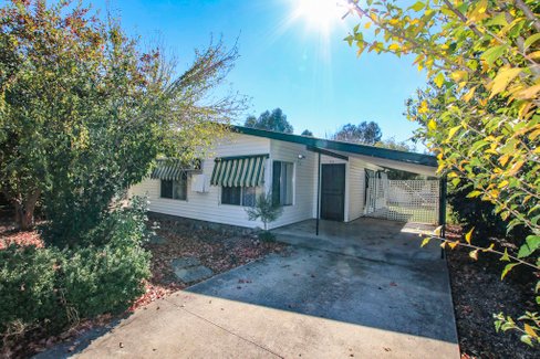 22 Lockhart Street, ADELONG NSW 2729