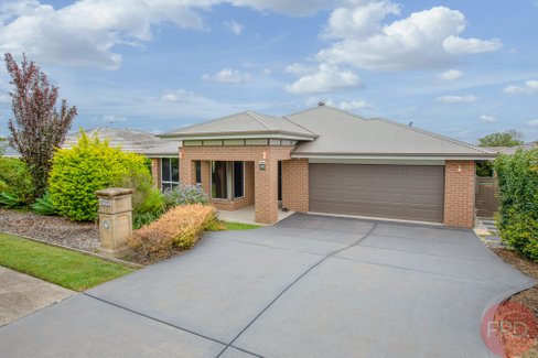 22 Mckeachie Drive, ABERGLASSLYN NSW 2320