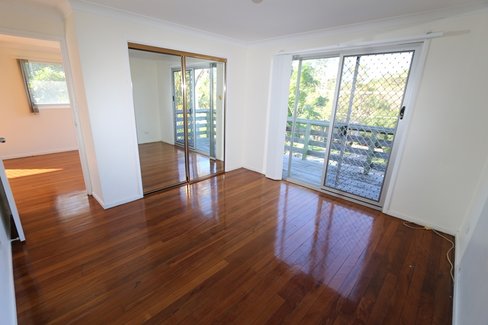 22 Moora Street, ASHMORE QLD 4214