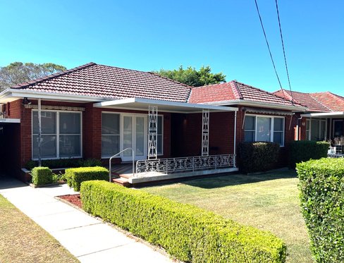 22 Moorefield Avenue, KOGARAH NSW 2217