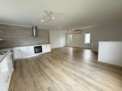 22 Mount Street, Nerang QLD 4211