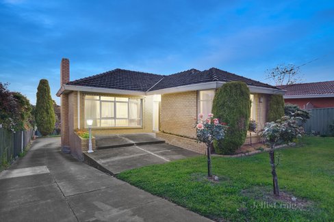 22 Philip Avenue Doncaster 3108