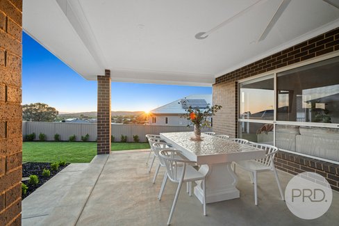 22 Preston Crescent, LLOYD NSW 2650