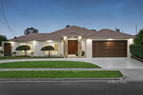 22 Rob Roy Street Glen Waverley 3150