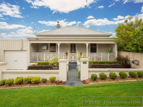 22 Russel Street, TELARAH NSW 2320