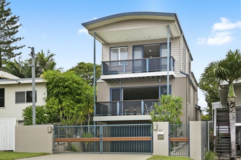 22 Twenty Third Ave, PALM BEACH QLD 4221