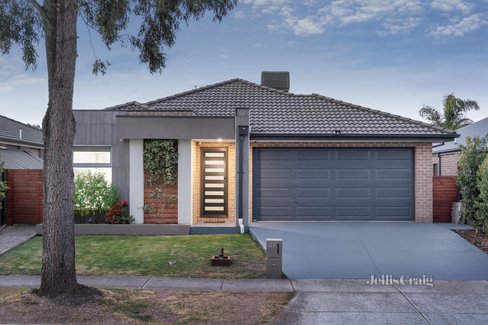 22 Waterwheel Grove Mernda 3754