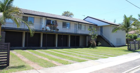 2/20 Surrey Street, NUNDAH QLD 4012