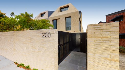 2/200 Cotham Road Kew 3101
