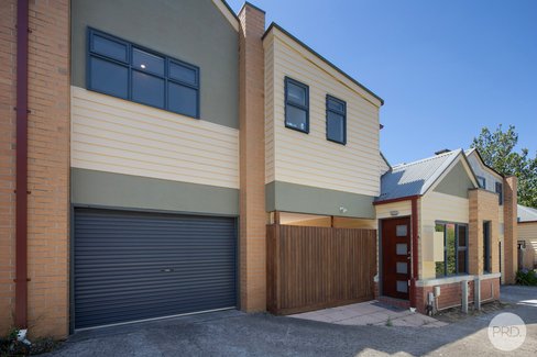 2/204 Drummond Street South, BALLARAT CENTRAL VIC 3350