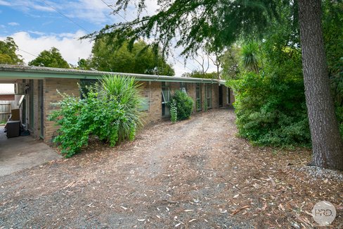 2/208 Eddy Ave, MOUNT HELEN VIC 3350