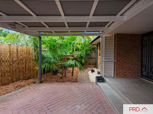 2/21 Wagtail Court, Burleigh Waters QLD 4220