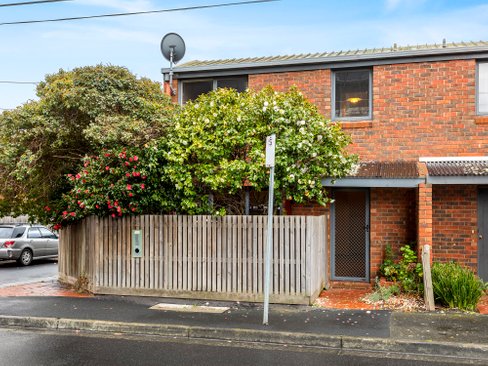 2 215 Little Malop Street Geelong 3220