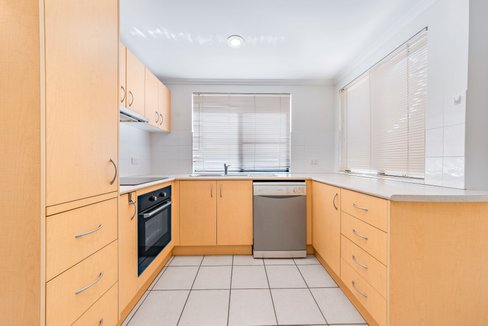 22/16 Beach Road, CANNONVALE QLD 4802