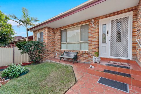 2/22-26 Collaroy Avenue, PEAKHURST NSW 2210