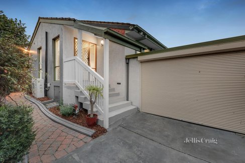 2 22 Blamey Street Bentleigh East 3165