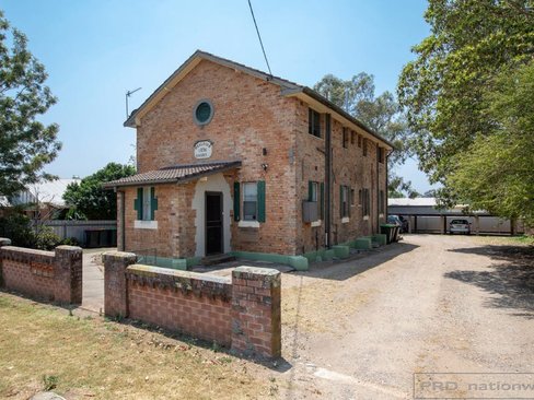 2/22 High Street, LARGS NSW 2320