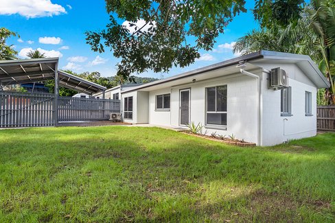 2/22 Wambiri Street, CANNONVALE QLD 4802