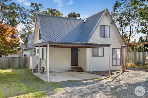 2/220 Eddy Avenue, MOUNT HELEN VIC 3350